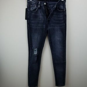 Pretty Little Thing Skinny Jeans.